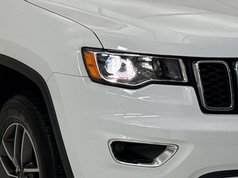Used 2022 Jeep Grand Cherokee Limited AWD/4WD image 5