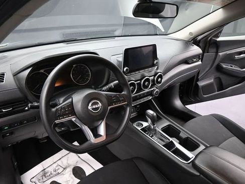 Used 2024 Nissan Sentra SV FWD image 27