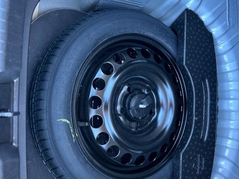 Used 2023 Chevrolet Malibu LT image 37