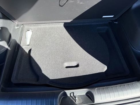 Used 2019 Jeep Cherokee Limited image 36