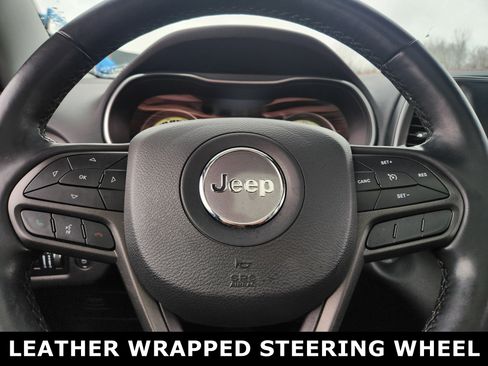 Used 2021 Jeep Cherokee Trailhawk w/ Sun, Sound & Nav Group image 4