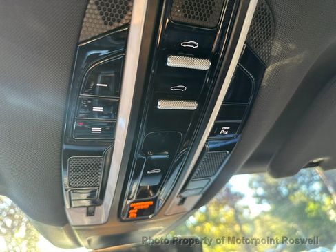 Used 2020 Porsche Panamera image 15