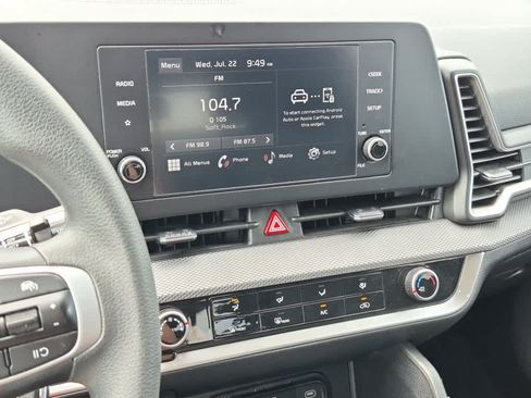Used 2023 Kia Sportage LX AWD/4WD image 16