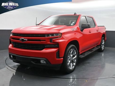 Used 2020 Chevrolet Silverado 1500 RST w/ Texas Edition RWD image 3
