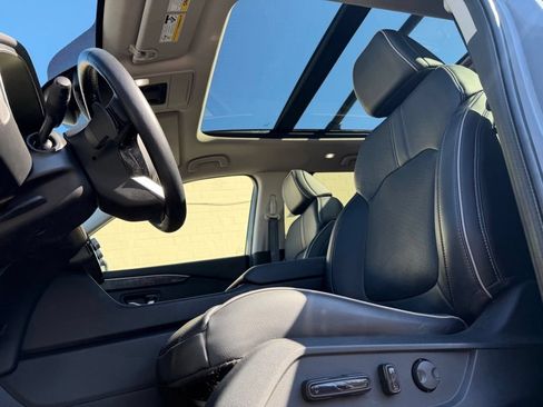 Used 2023 Honda Pilot Elite image 9