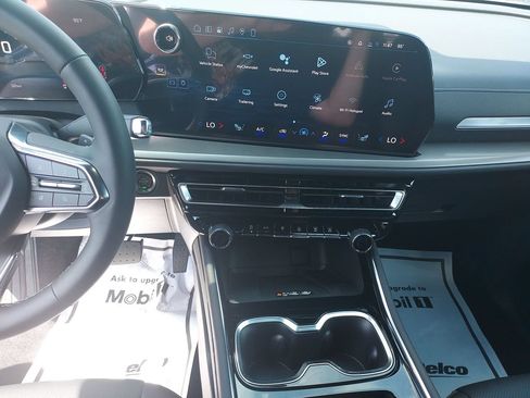 New 2026 Chevrolet Traverse LT w/ Driver Confidence Package FWD image 18