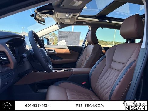 New 2026 Nissan Rogue Platinum image 17