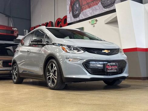 Used 2020 Chevrolet Bolt Premier w/ Infotainment Package FWD image 41