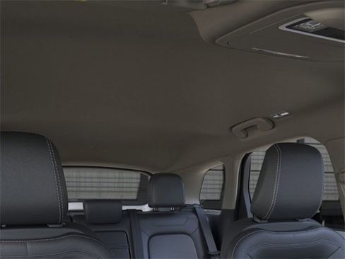 New 2025 Lincoln Corsair Premiere w/ Equipment Group 101A image 22