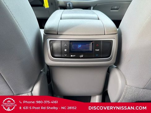 Used 2019 Toyota Highlander LE image 30