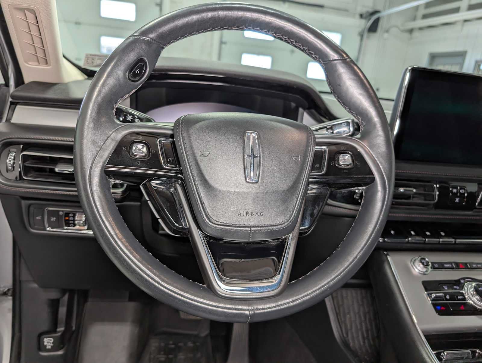Used 2021 Lincoln Aviator AWD w/ Elements Package image 34