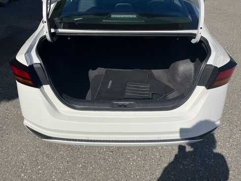 Used 2025 Nissan Altima 2.5 SV image 30