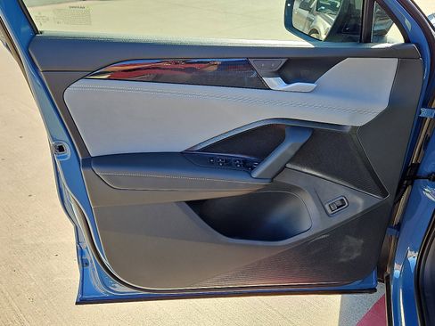 New 2026 Volkswagen Tiguan SE R-Line image 13