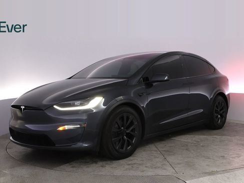 Used 2024 Tesla Model X AWD/4WD image 2