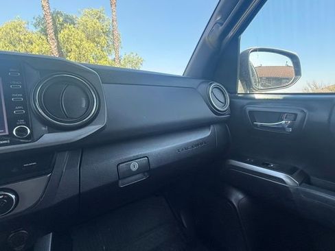 Used 2021 Toyota Tacoma TRD Sport image 27