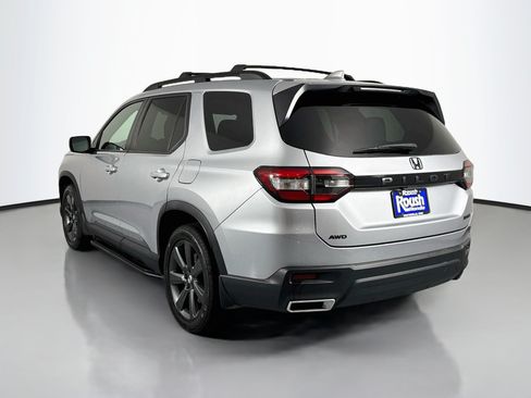Certified 2025 Honda Pilot Sport image 7