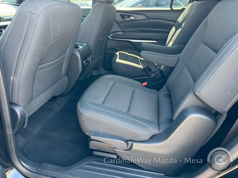 Used 2025 Chevrolet Traverse LT AWD/4WD image 15