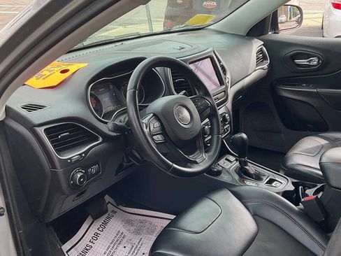 Used 2020 Jeep Cherokee Trailhawk AWD/4WD image 7
