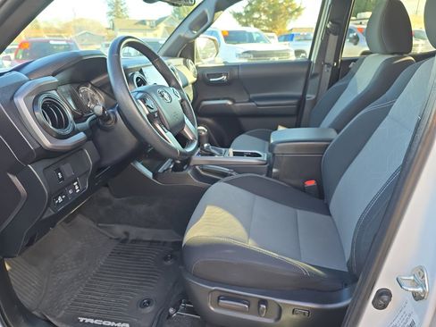 Certified 2023 Toyota Tacoma TRD Off-Road image 14