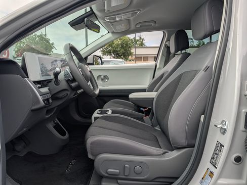 Certified 2024 Hyundai Ioniq 5 SEL RWD image 12