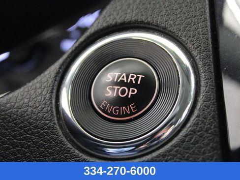 Used 2022 Nissan Rogue Sport SL image 11