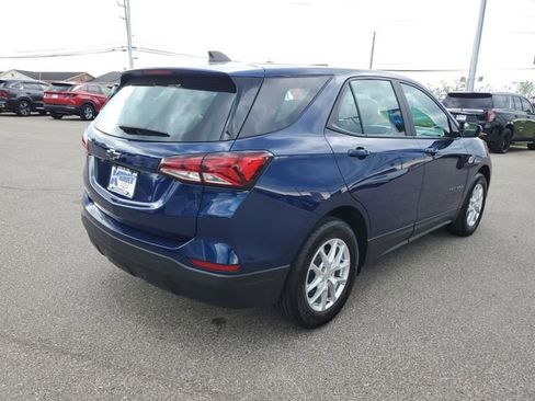 Used 2023 Chevrolet Equinox LS FWD image 4