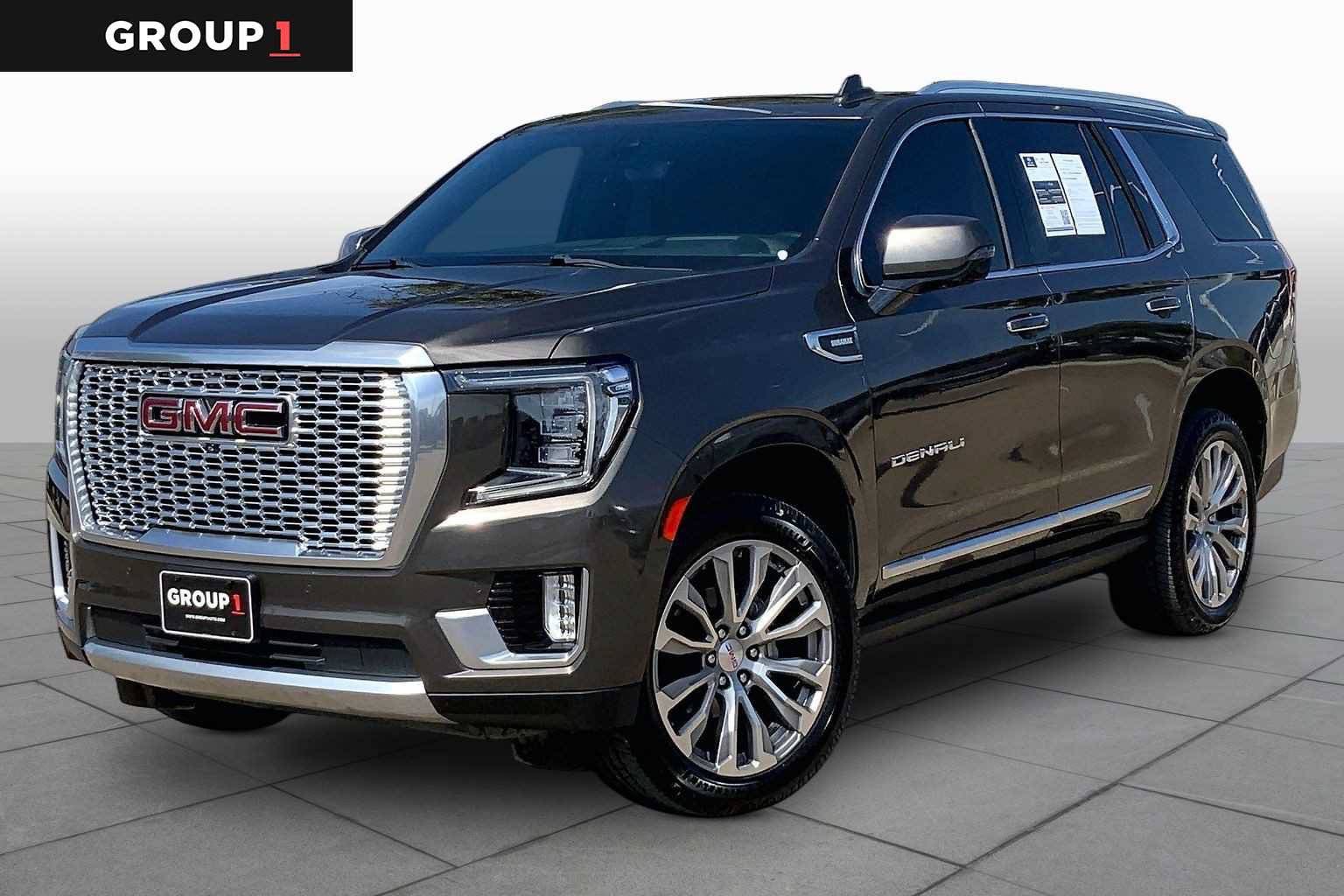 Used 2021 GMC Yukon Denali w/ Denali Premium Package AWD/4WD image 1