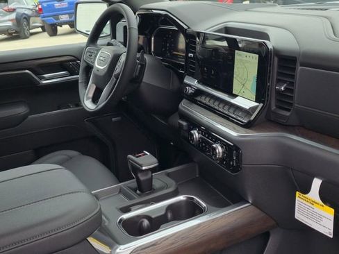 New 2026 GMC Sierra 1500 SLT image 10