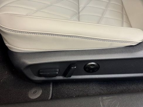 New 2026 Nissan Sentra SL w/ Floor Mat Package FWD image 10