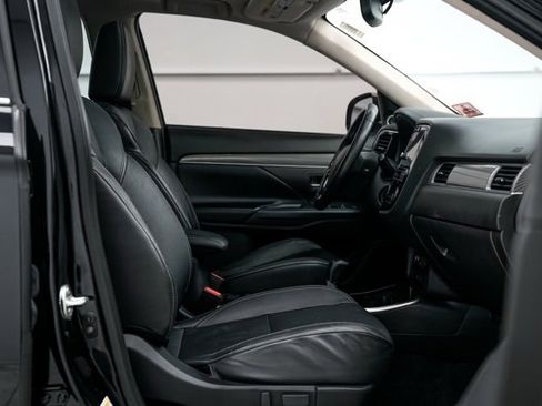 Used 2019 Mitsubishi Outlander SEL image 13