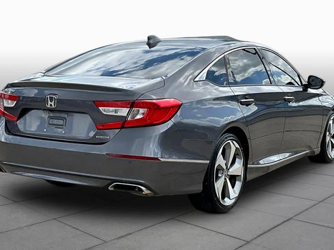 Used 2018 Honda Accord Touring image 13