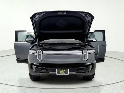 Used 2026 Rivian R1S Adventure AWD/4WD image 12