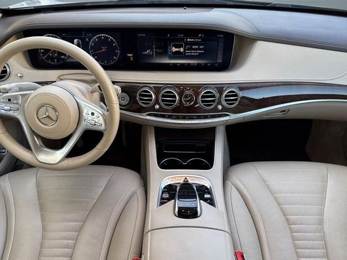 Used 2019 Mercedes-Benz S 560 Sedan image 13