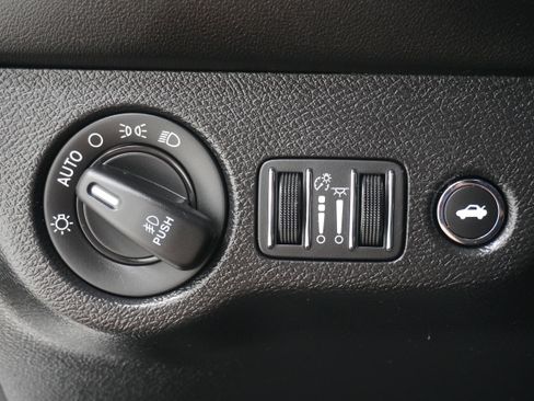 Used 2022 Dodge Challenger R/T w/ Plus Package RWD image 27