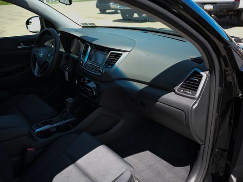 Used 2018 Hyundai Tucson SE AWD/4WD image 47