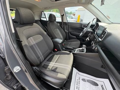Used 2023 Hyundai Venue SEL FWD image 26