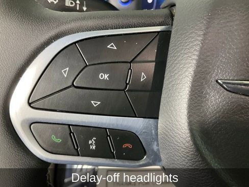 Certified 2023 Chrysler Pacifica Limited image 23