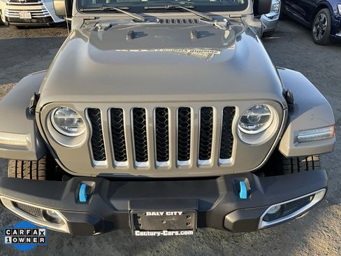 Used 2022 Jeep Wrangler Unlimited Sahara w/ Cold Weather Group image 89