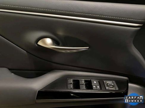 Used 2024 Lexus ES 350 image 33