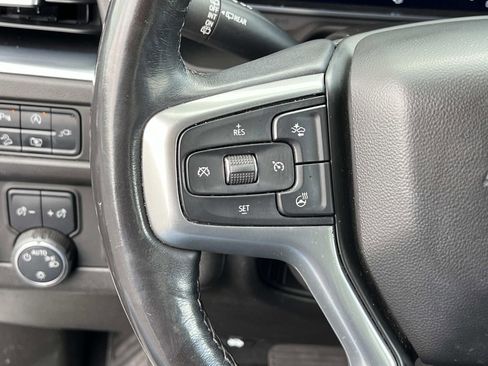 Used 2022 Chevrolet Tahoe Z71 w/ Luxury Package AWD/4WD image 33
