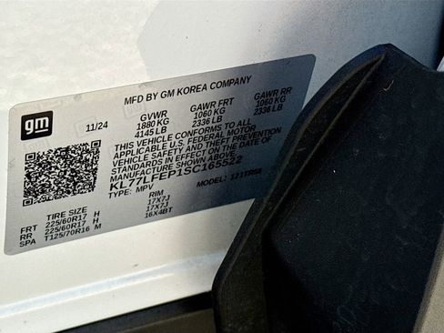 Used 2025 Chevrolet Trax LS image 29