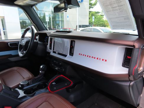 Used 2023 Ford Bronco Heritage Edition AWD/4WD image 35