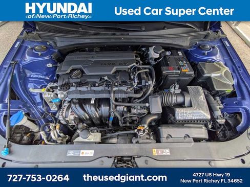 Certified 2025 Hyundai Elantra SEL FWD image 12