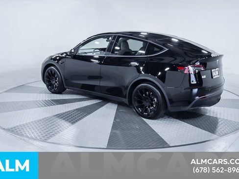 Used 2024 Tesla Model Y Long Range AWD/4WD image 5