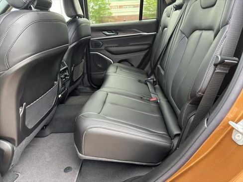 New 2026 Jeep Grand Cherokee Limited RWD image 43