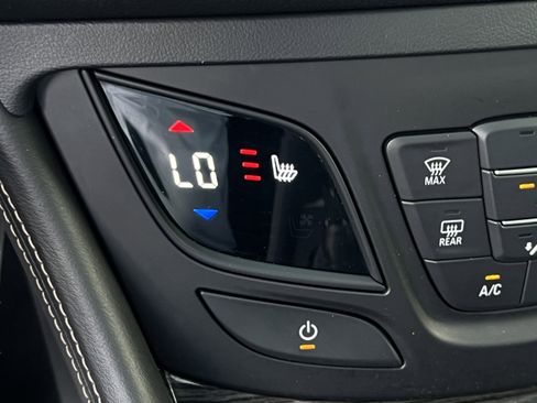 Used 2017 Buick Envision Essence FWD image 17