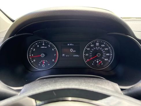 Used 2019 Kia Forte LXS FWD image 16