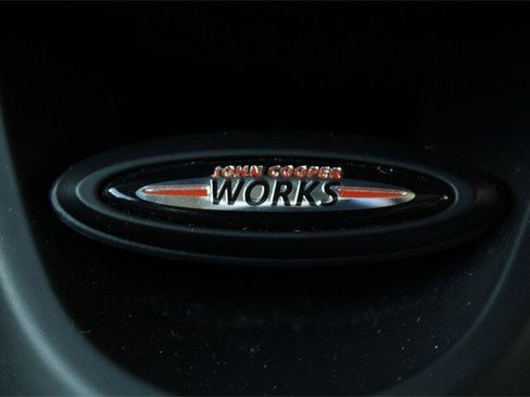 Used 2019 MINI Cooper Clubman S image 17