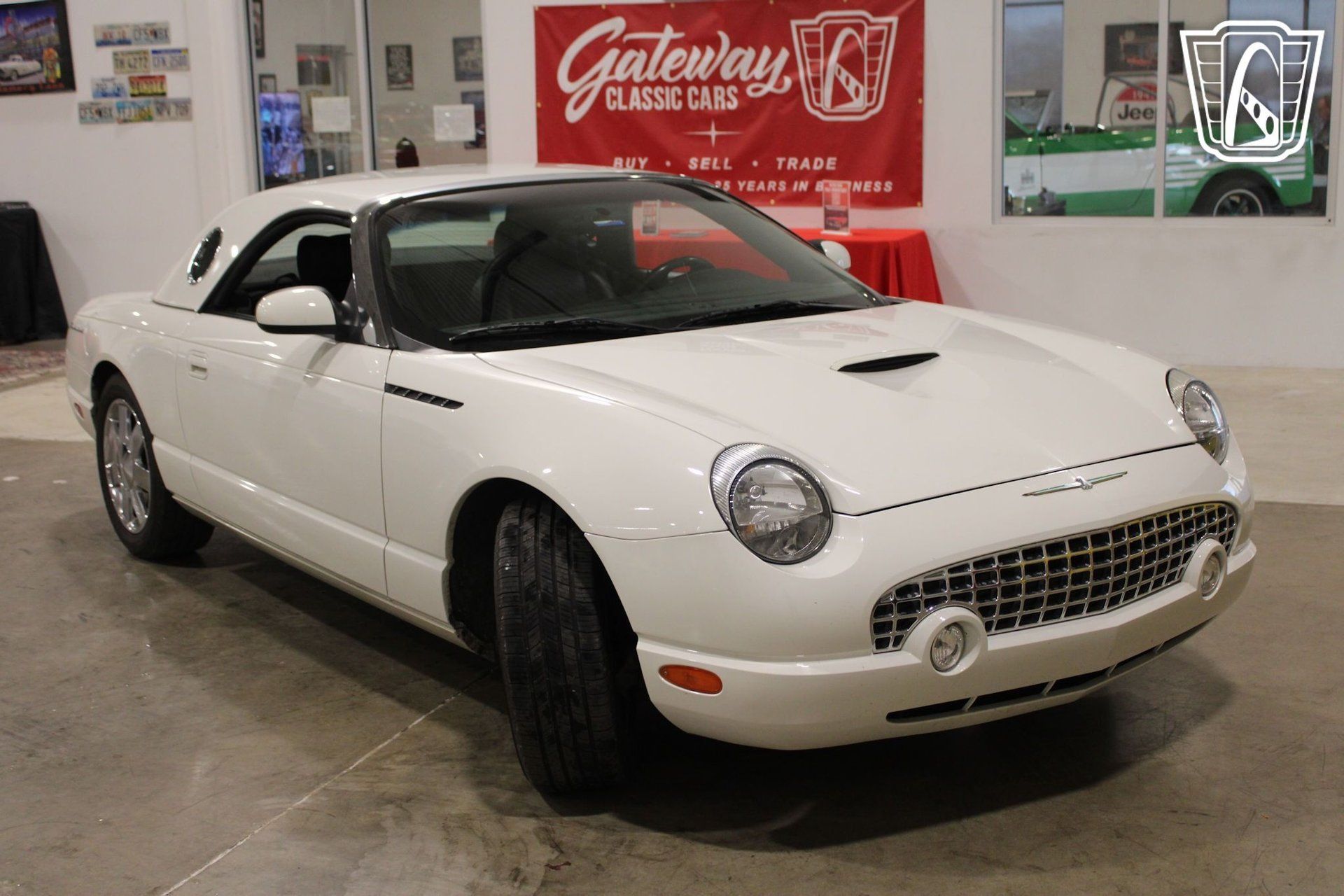 Used 2002 Ford Thunderbird RWD image 15