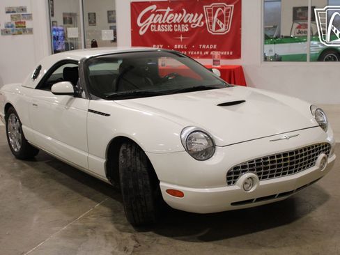 Used 2002 Ford Thunderbird image 15